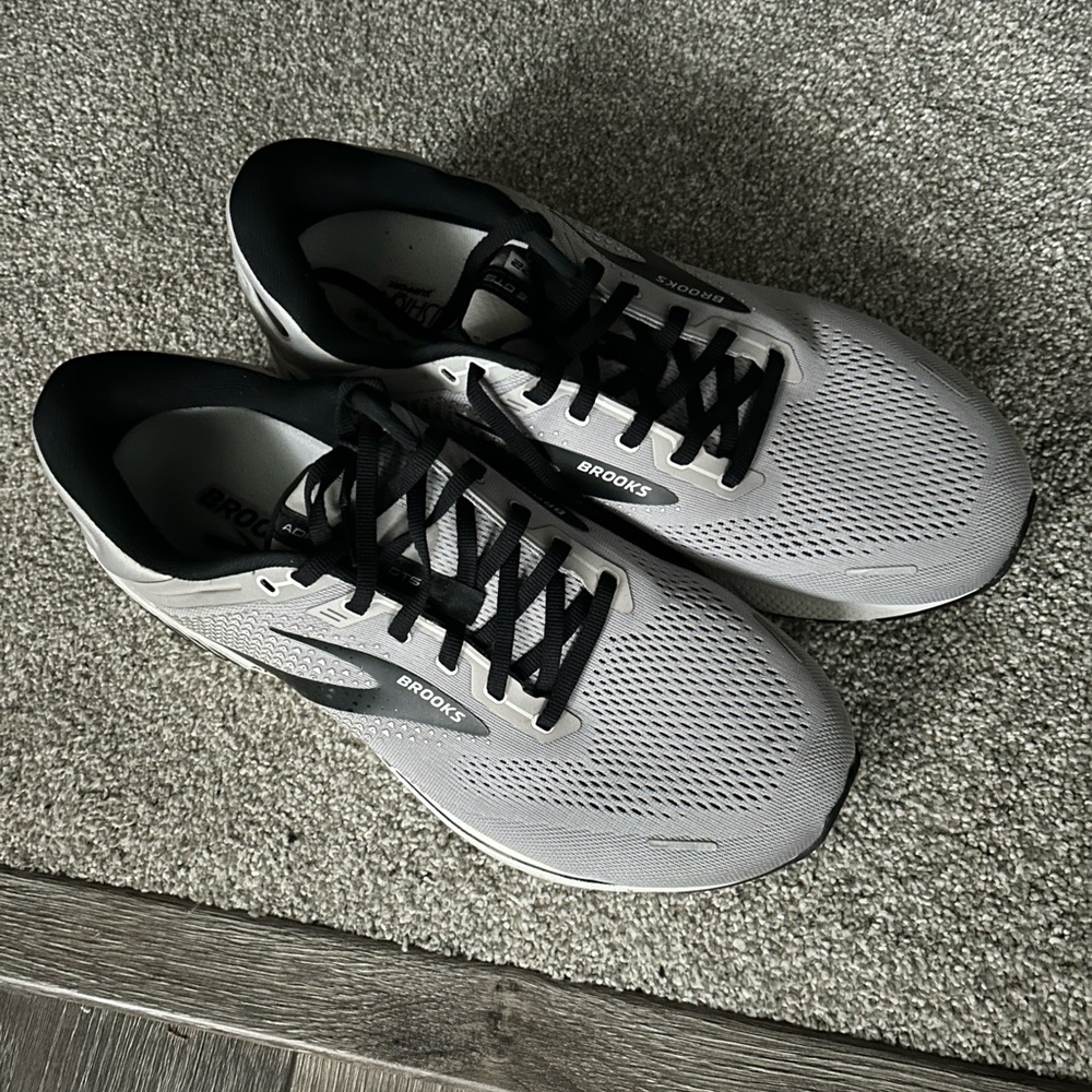 Brooks Gray and Black Mesh Running Shoes